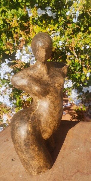 Sculpture titled "Lady" by Nad, Original Artwork, Terra cotta