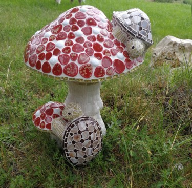 Skulptur mit dem Titel "Sculpture champigno…" von Nadege Gesvres, Original-Kunstwerk, Harz