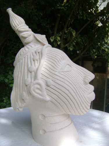 雕塑 标题为“guerrier ifé” 由Nadine Trescartes (fildefériste), 原创艺术品, 兵马俑