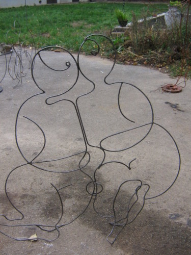 Sculpture titled ""Saint-Valentin"" by Nadine Trescartes (fildefériste), Original Artwork, Metals