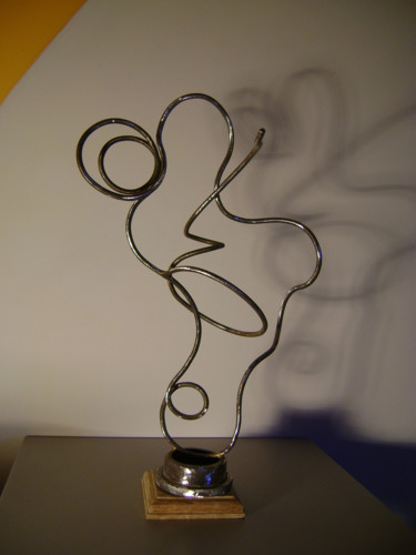 Sculpture titled ""couple"" by Nadine Trescartes (fildefériste), Original Artwork, Metals