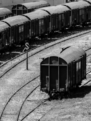 OBSOLESCENCE 014 - Wagon abandonné Photographie intitulée "OBSOLESCENCE 014 -…" par Naep, Œuvre d'art originale, Photographie numérique