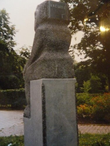 Sculpture intitulée "vacuite" par Naja De Durbuy, Œuvre d'art originale, Pierre