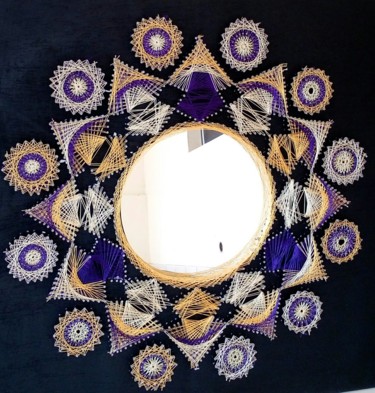 Art textile intitulée "petal violet" par Awa Diallo, Œuvre d'art originale, Meuble