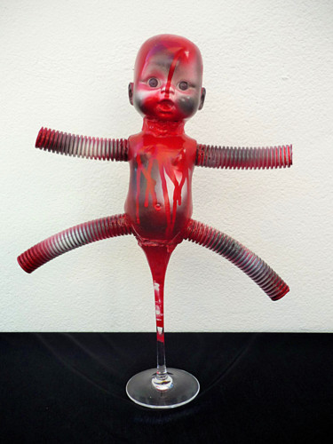 Sculpture intitulée "Bébé tuyauté sur pi…" par Nancy Cardinal, Œuvre d'art originale, Plastique