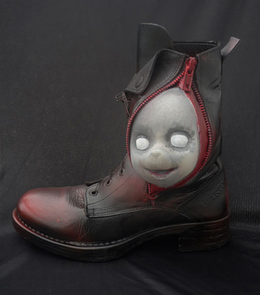 ZombieDoc Sculpture intitulée "ZombieDoc" par Nancy Cardinal, Œuvre d'art originale, Techniques mixtes