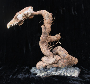 Sculpture titled "Dragon de bois" by Nancy Cardinal, Original Artwork, Wood