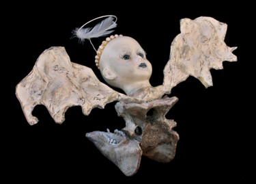 Skulptur mit dem Titel "Angel Os" von Nancy Cardinal, Original-Kunstwerk, Knochen