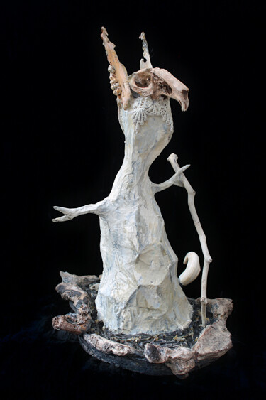 L'esprit de la forêt Sculpture intitulée "L'esprit de la forêt" par Nancy Cardinal, Œuvre d'art originale, Papier mâché