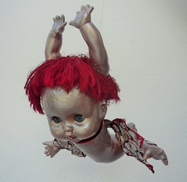 Escultura intitulada "Petit vermisseau" por Nancy Cardinal, Obras de arte originais, Papel machê