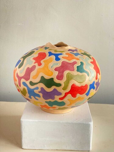 Escultura intitulada "Handmade rainbow 1" por Nare Danielyan, Obras de arte originais, Cerâmica