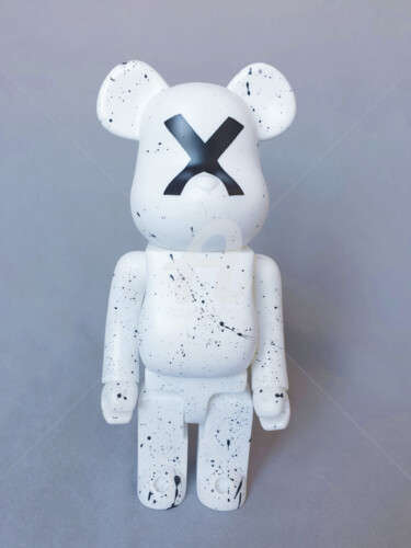 Sculpture intitulée "Eks Bear 400 white" par Na$H, Œuvre d'art originale, Acrylique