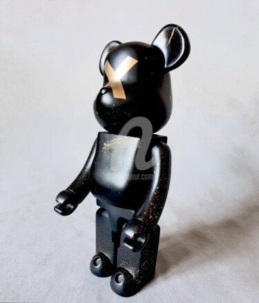 Sculpture intitulée "Eks Bear 400 black" par Na$H, Œuvre d'art originale, Acrylique