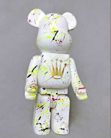 Sculpture intitulée "Rolex Bear 400 white" par Na$H, Œuvre d'art originale, Bombe aérosol