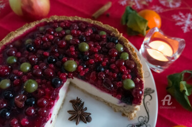 Fotografie mit dem Titel "cheesecake with red…" von Nataliia Belozerova, Original-Kunstwerk, Digitale Fotografie