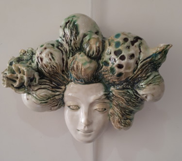 Скульптура под названием "Adèle" - Natasha Dikareva, Подлинное произведение искусства, Керамика