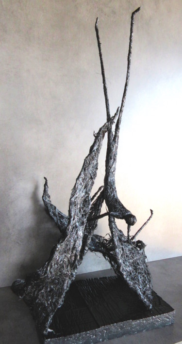 Sculpture titled "Icare" by Nathalie Villate-Lafontaine, Original Artwork, Plaster