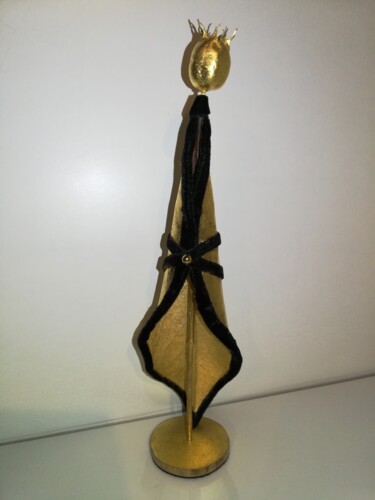 Sculpture titled "Précieuse" by Nathalie Berthier, Original Artwork, Wood