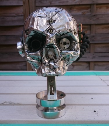 Scultura intitolato "robot-skull-1.jpg" da Nemo, Opera d'arte originale, Altro