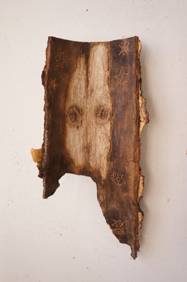 Скульптура под названием "XXI" - Sasha Nesterkina, Подлинное произведение искусства, Дерево