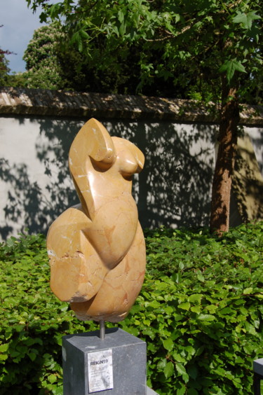 Sculpture titled "La Bellezza Imperfe…" by Nick Vermeulen, Original Artwork, Stone