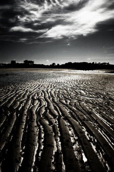 Photographie intitulée "Incoming..." par Nico Cofu Arach, Œuvre d'art originale