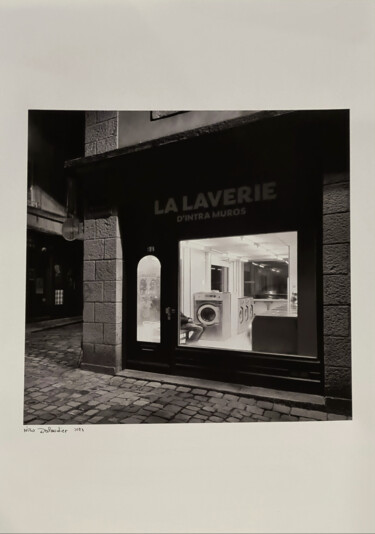 Fotografie mit dem Titel "Laverie de nuit" von Nicolas Dalaudier, Original-Kunstwerk, Nicht bearbeitete Fotografie Auf Keilr…