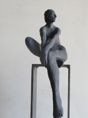 Sculpture titled "Repos" by Nicola Deux, Original Artwork, Metals