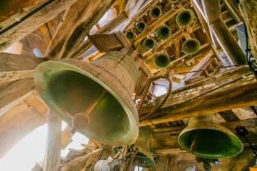 Photographie intitulée "Cloches" par Nicolas Bernié, Œuvre d'art originale