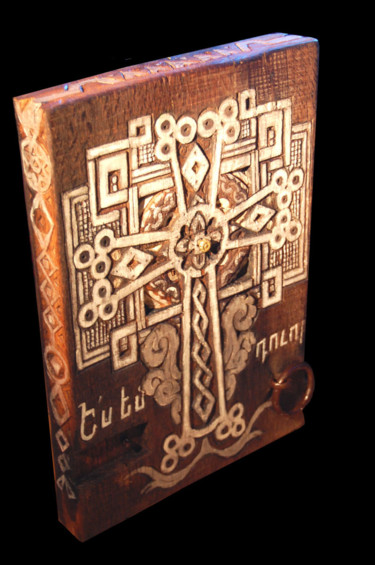 Escultura titulada "Croix arménienne, J…" por Nicolas Bouriot (KRB1), Obra de arte original, Madera