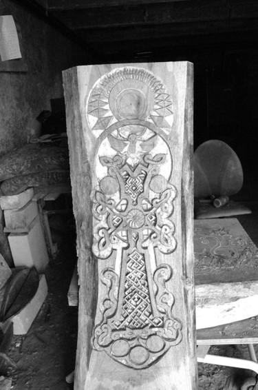 Sculpture intitulée "croix arménienne en…" par Nicolas Bouriot (KRB1), Œuvre d'art originale, Bois