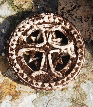 Sculpture intitulée "croix en pierre" par Nicolas Bouriot (KRB1), Œuvre d'art originale, Pierre