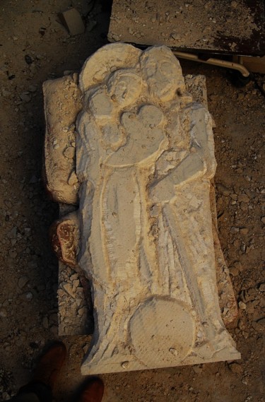 Skulptur mit dem Titel "Sainte Famille" von Nicolas Bouriot (KRB1), Original-Kunstwerk, Stein