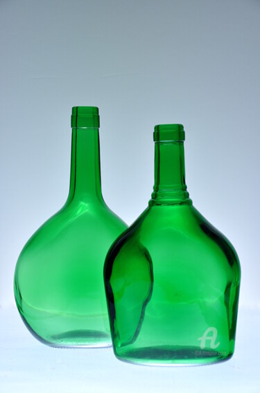 Photographie intitulée "Green bottle" par Nicolas Pirson, Œuvre d'art originale