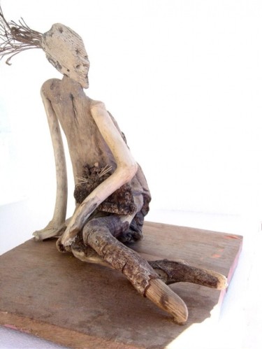 Sculpture intitulée "femme au chat" par Nicole Agoutin, Œuvre d'art originale