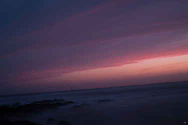 Photographie intitulée "Le phare spatio-tem…" par Nikam Zeiss, Œuvre d'art originale, Photographie numérique