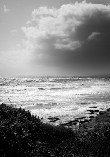 Photographie intitulée "Tempête au large" par Nikam Zeiss, Œuvre d'art originale, Photographie numérique