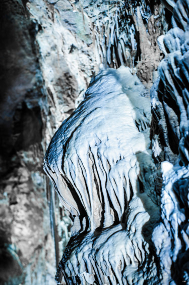 Photographie intitulée "Rock Ice" par Nikam Zeiss, Œuvre d'art originale, Photographie numérique