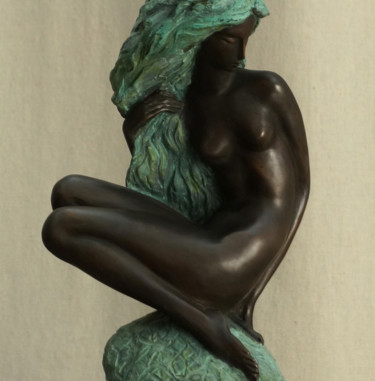 Skulptur mit dem Titel "The girl on the sto…" von Nikolai Shatalov, Original-Kunstwerk, Bronze