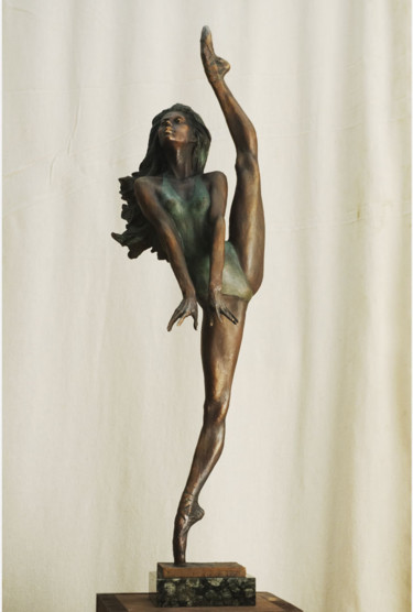 Flying ballerina Escultura titulada "Flying ballerina" por Николай Шаталов, Obra de arte original, Bronce