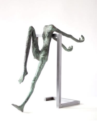 Sculpture intitulée "Light as a feather" par Nilufer Satana, Œuvre d'art originale, Bronze