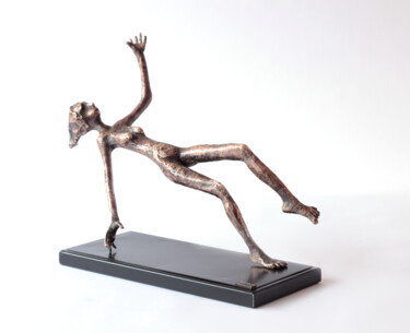 Sculpture titled "Struggling along" by Nilufer Satana, Original Artwork, Bronze