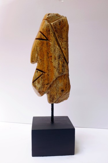 Escultura titulada "stone CONTEMPORARY…" por Nilupul Jayathunga, Obra de arte original, Piedra