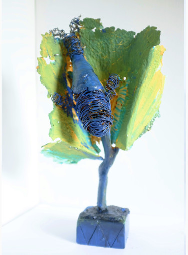 Sculpture titled "contemporary sea wo…" by Nilupul Jayathunga, Original Artwork, Wire