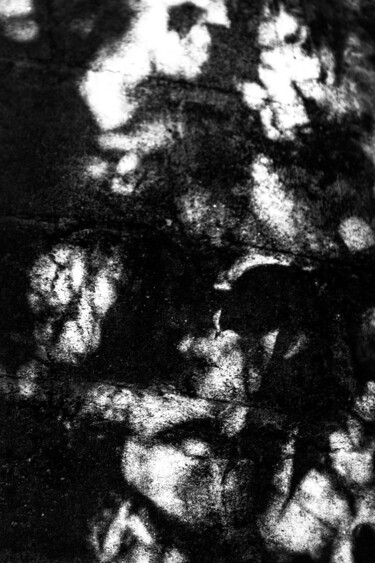 Fotografia intitulada "penumbra- pareidolia" por Nino Rocha Fotografia, Obras de arte originais, Fotografia digital