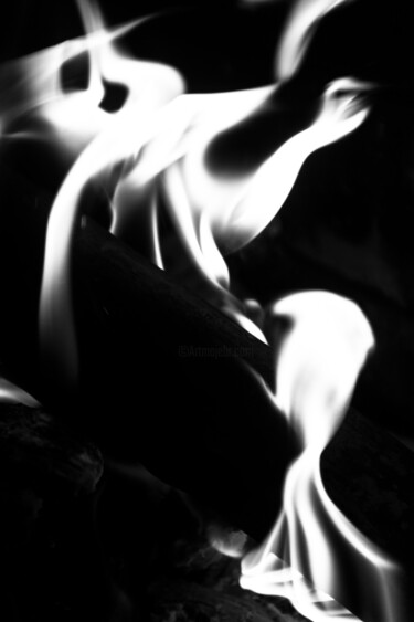 Photographie intitulée "dança do fogo." par Nino Rocha Fotografia, Œuvre d'art originale, Photographie numérique