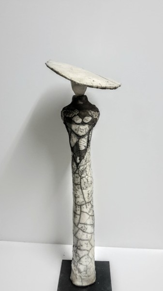 Sculpture titled "bouton" by Marie Juge, Original Artwork, Ceramics