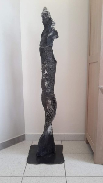 Skulptur mit dem Titel "afrique" von Marie Juge, Original-Kunstwerk, Keramik