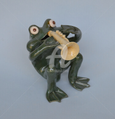 Sculpture titled "Kikker met trompet" by Martin Langezaal, Original Artwork, Ceramics