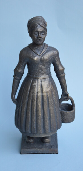Sculpture titled "Boerin met mand (na…" by Martin Langezaal, Original Artwork, Ceramics